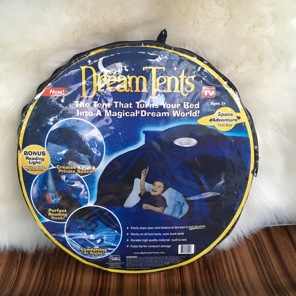 FREE W BUNDLE Space Adventure Dream Tent NWOT